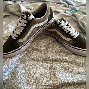 Vans Skate Old Skool, Gothic Olive Shoes, Men’s size 7.5